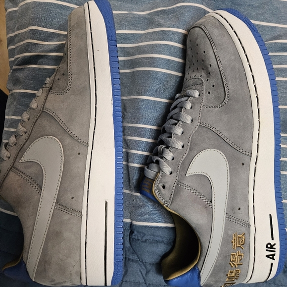 LeBron Nike shoes size 10 grey/white. Chamber of fear - Picture 11 of 12